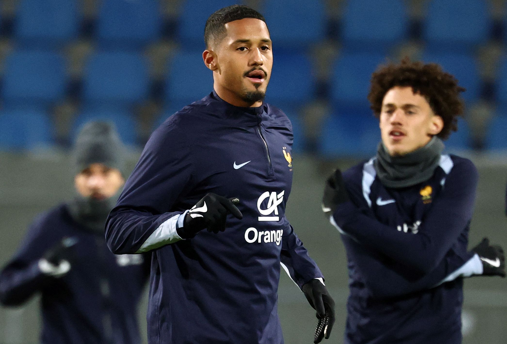 赛地聚焦——法甲转会期热度飙升，葡萄牙体育复出首秀，引发热议，临场指挥获称赞(足坛最新转会一览表)